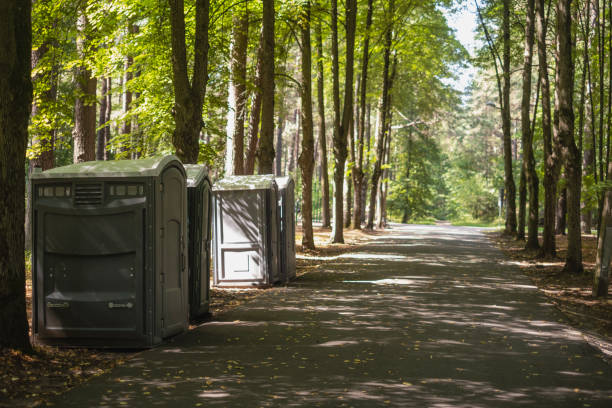 Porta potty delivery and setup in Roanoke, AL