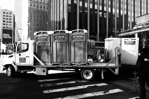 Portable Toilet Options We Offer in Roanoke, AL